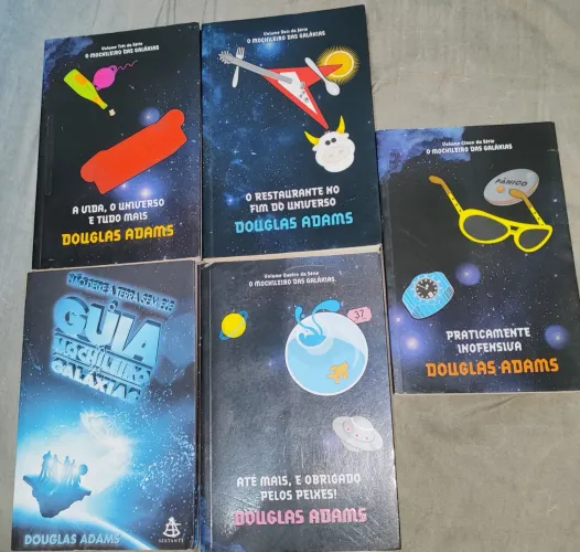 Coleção completa O guia do mochileiro das galáxias 5 livros Douglas Adams
