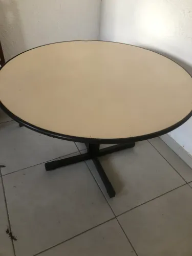 Mesa redonda para escritorio
