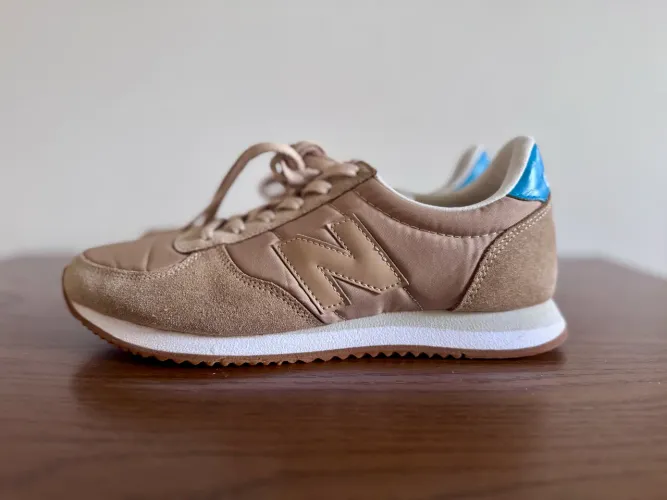 Tênis New Balance (nº 35)