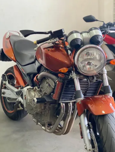 CB Hornet 600F 2007 - 2 Capacetes Grátis