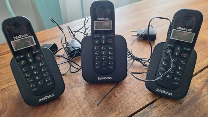 Kit de telefone sem fio Intelbras TS 3113 com 3 telefones