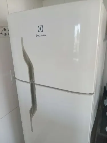Geladeira Eletrolux funcionando perfeitamente