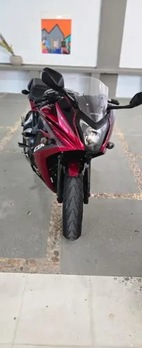 Honda CBR 650F Esportiva