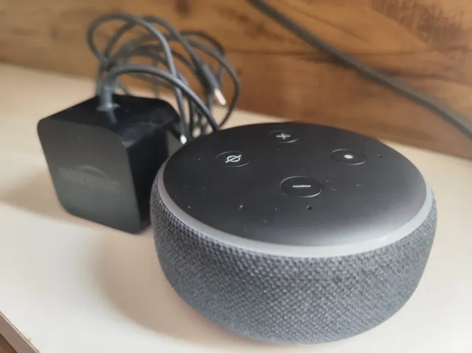 Echo Dot (3ª Geração): Smart Speaker com Alexa - Cor Preta