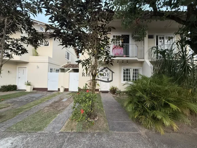 Casa triplex 4 quartos no condomínio Jardins de Camboinhas/Niterói