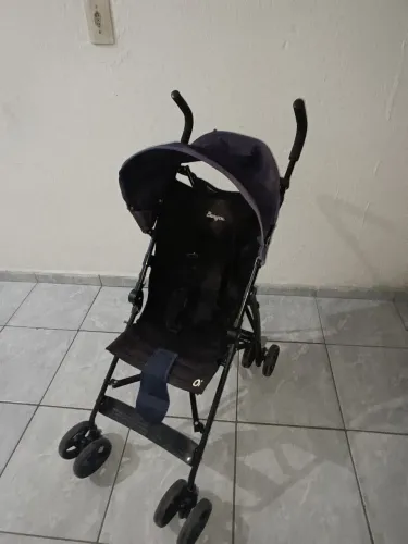 Carrinho guarda chuva