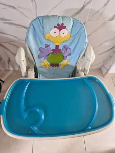 Cadeira de alimentação infantil 