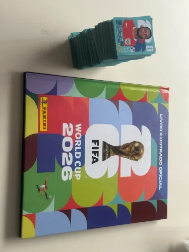 Álbum capa dura com 724 figurinhas da copa 2026