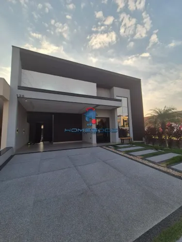 Casa térrea à venda com 3 suítes, piscina, espaço gourmet separado da cozinha, fotovoltaic