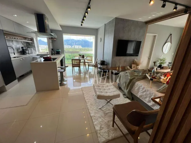 Apartamento à venda na Barra Olímpica | 2 Quartos | Mobiliado e Reformado | 78 m² | 1 Vaga