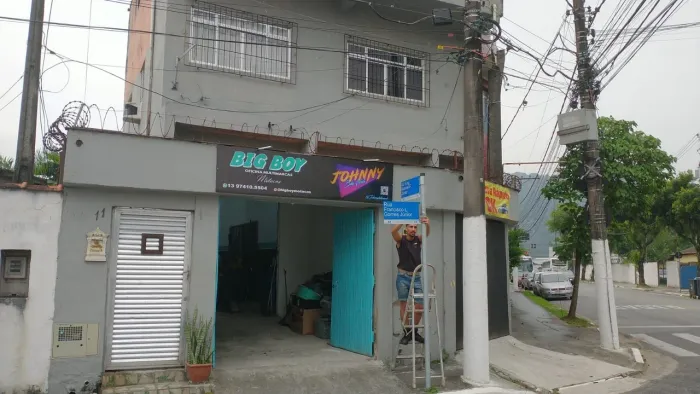 Vaga ajudante mecânico de motos