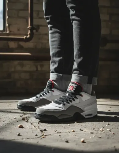 Tênis Nike Air Jordan 4 RM - Novo