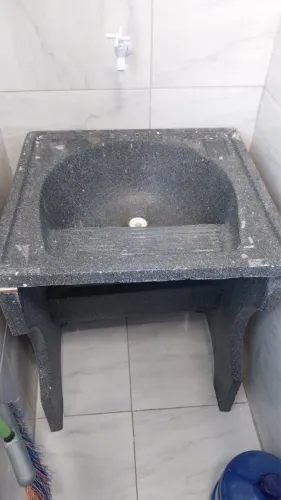 Tanque de granito novo