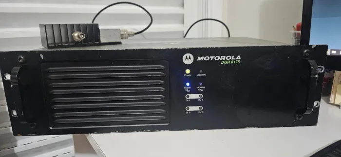 Repetidora Motorola Digital VHF DGR6175
