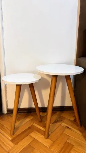 Conjunto de duas mesas (cabeceira ou central)