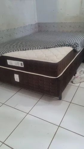 Geladeira  , cama ,tv rack, panela elétrica,  armários 