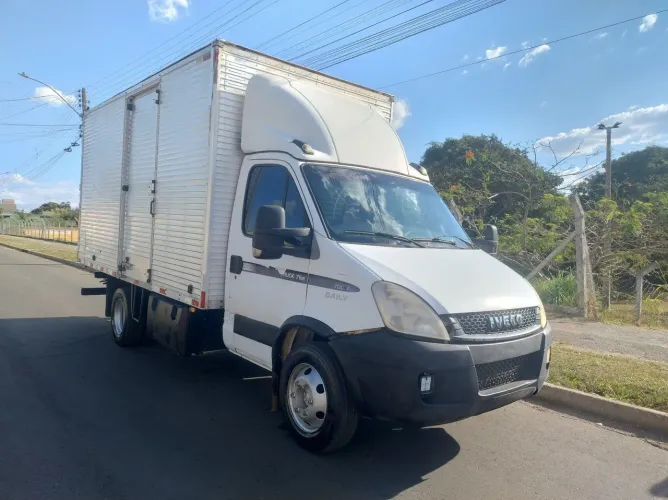 Vendo Iveco 70c17 truck 7ton caminhão