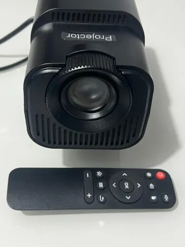 Mini Projetor HY320 - Pouco usado