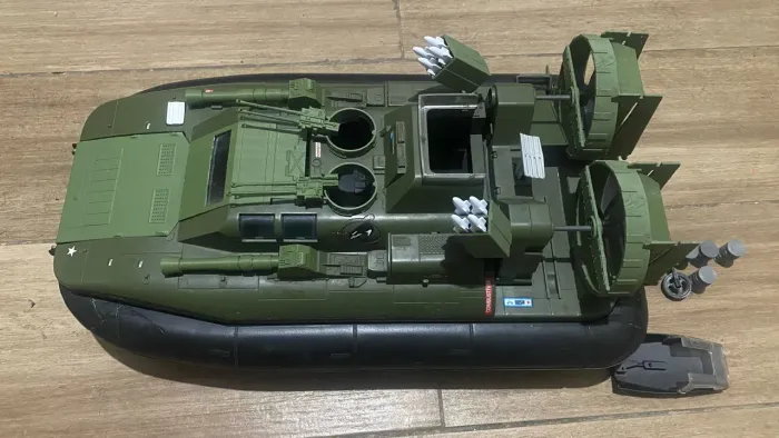 Comandos em Ação - Hovercraft Killer Whale (leia a descrição)