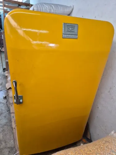Geladeira Antiga Frigidaire GM - Anos 50 - FUNCIONANDO!