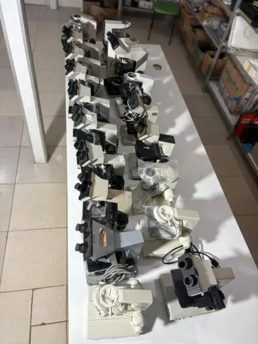 Vendo Microscópios usados em lote 20 unidades