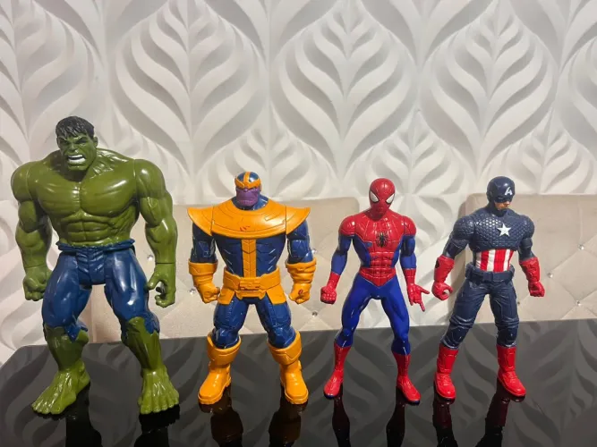 Bonecos da Marvel