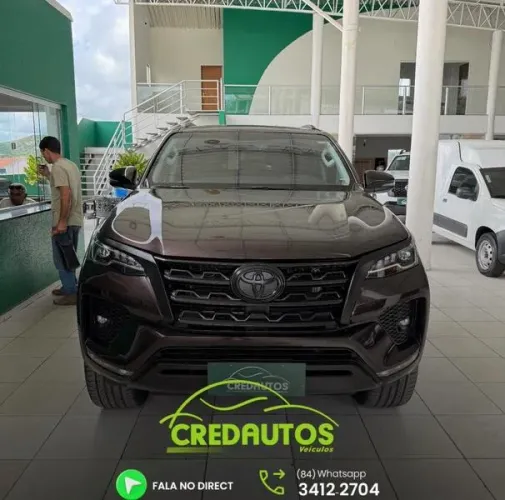Toyota Hilux SW4 SRV 4X2 2.7 Flex 16V Aut. 2021