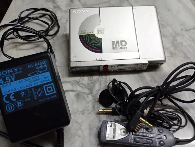 MD MZ R37 SONY