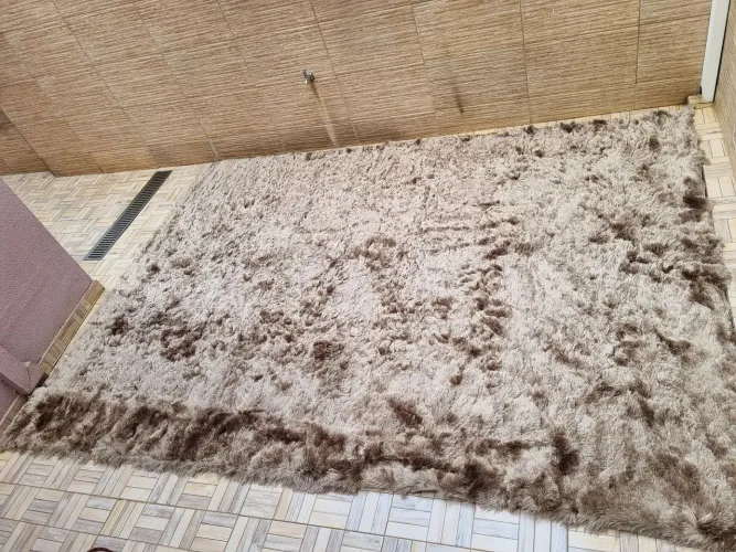 Tapete Pelo Alto cor castor marca Niazi  Silk tamanho 2.40x 3.40