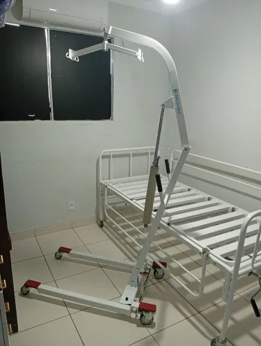 Guincho hidráulico para transferência de pacientes