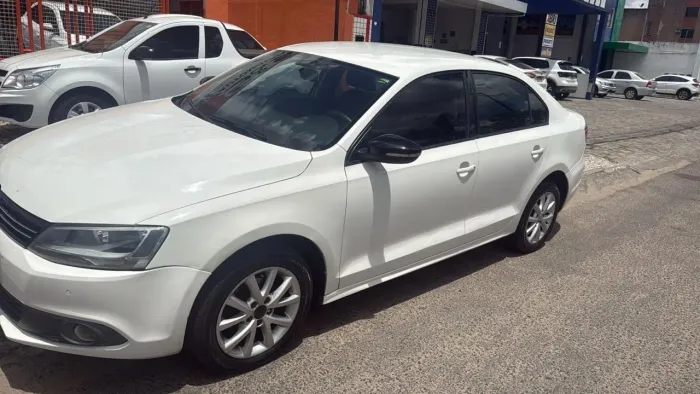 Volkswagen Jetta Comfortline 2.0 T.flex 8V 4P Tipt. 2013