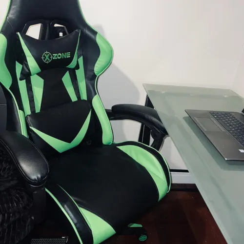 Vendo mesa de trabalho ou estudo/jogos, cadeira gamer ZONE.
