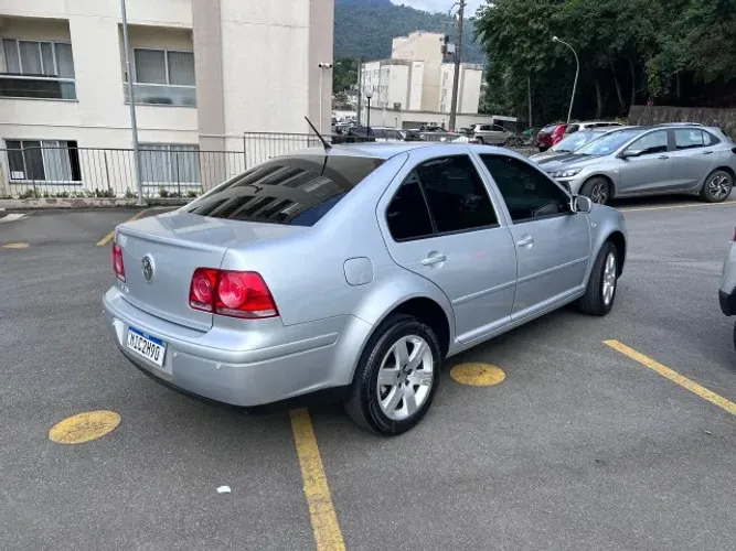 Volkswagen Bora 2.0/ 2.0 Flex 8V Aut. 2009