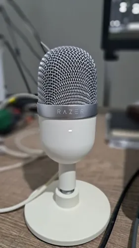 Microfone condensador Razer Seiren Mini