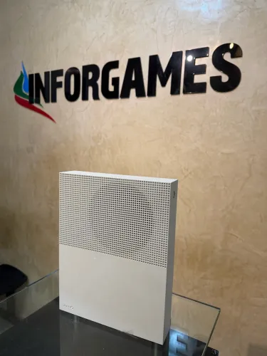 XBOX ONE S COM GARANTIA DE 3 MESES (sem controle)