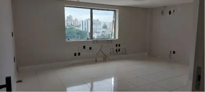 Oportunidade - Sala Comercial - Jardim Oswaldo Cruz - Side Vale Office - 45m².
