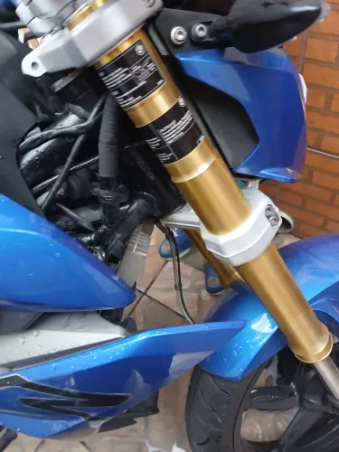 Bmw 310r moto para pessoas exigentes
