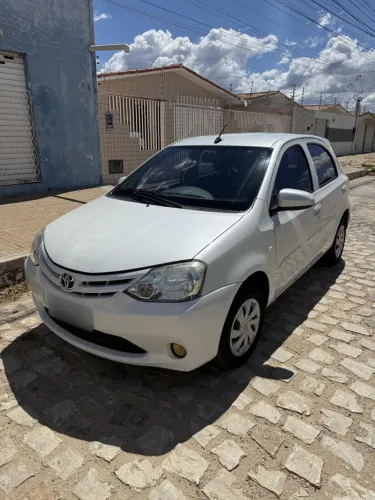 Toyota Etios X 1.3 Flex 16V 5P Mec. 2017
