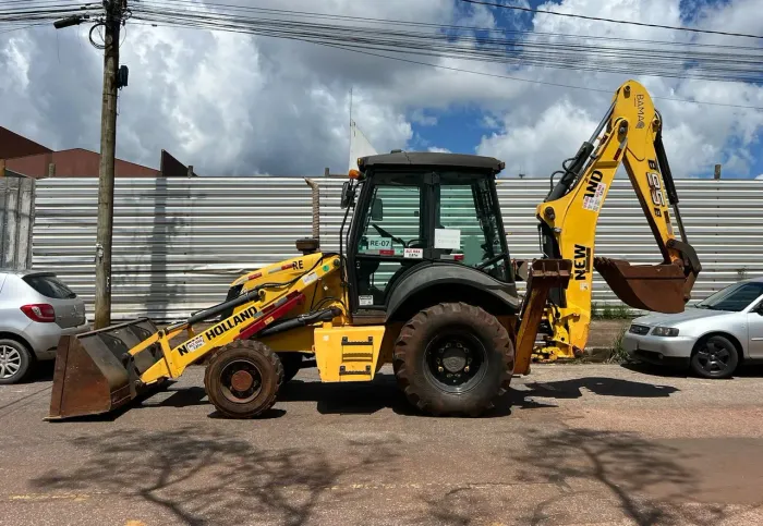 Retroescavadeira New Holland 95b 2020