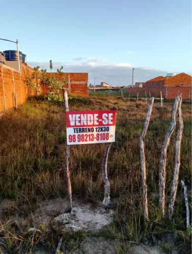 Terreno à Venda em Luís Correia - PI praia peito de moço.