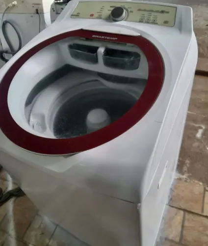 Vendo essa máquina Brastemp 11 kg funcionando perfeitamente faço entrega
