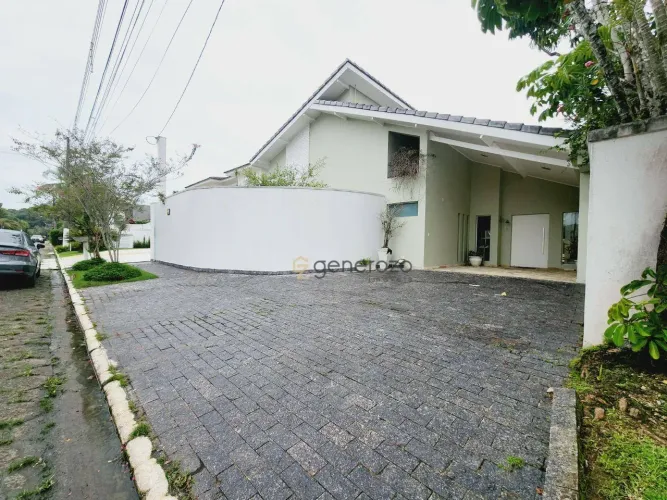 Casa para locação anual, condomínio Acapulco, 06 dormitórios, com lazer privativo