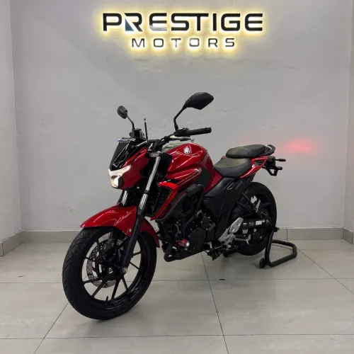 Yamaha FZ25 2025 Connected - 5 mil km - Estado de Zero - Revisões na Css