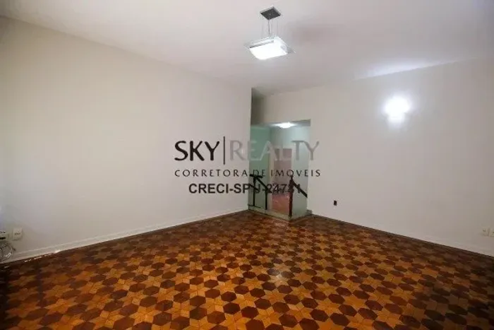 Casa a venda no Morumbi com 3 quartos, 1 suíte e 2 vagas!