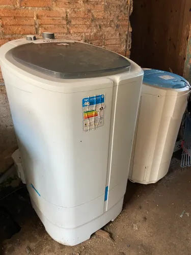 Tanquinho seminovo funcionando perfeitamente 600$