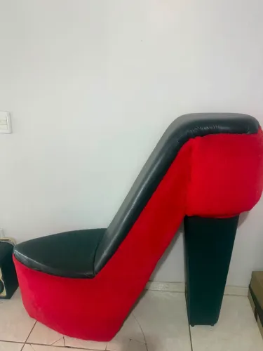Poltrona em forma de sapato