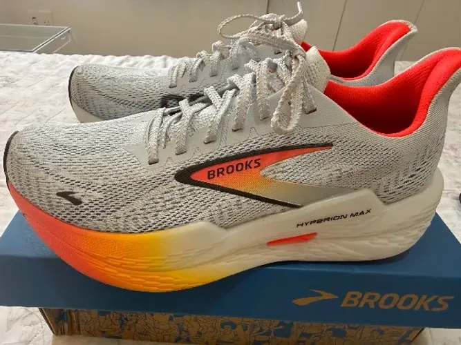 Tênis Brooks Hyperion MAX 2 feminino