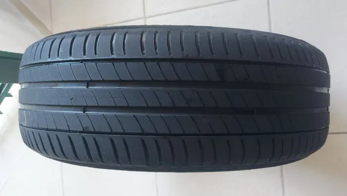 PNEU MICHELIN 225/55 R18