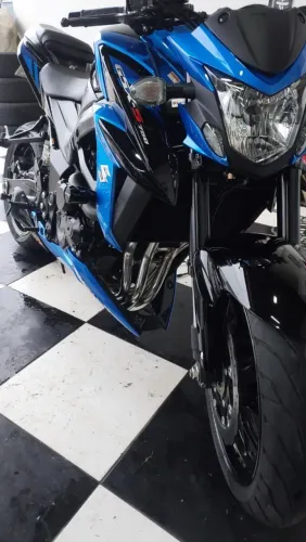 Gsx-s 750