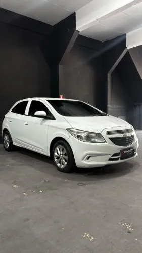 Chevrolet Onix JOY Hatch 1.0 8V Flex Mec. 4P 2018